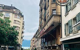 Mdmoniz House